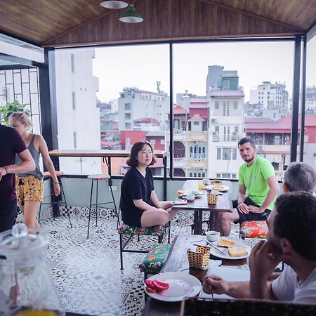Halley Hostel Hanoi Exteriör bild