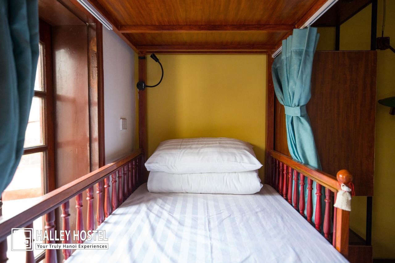 Halley Hostel Hanoi Exteriör bild