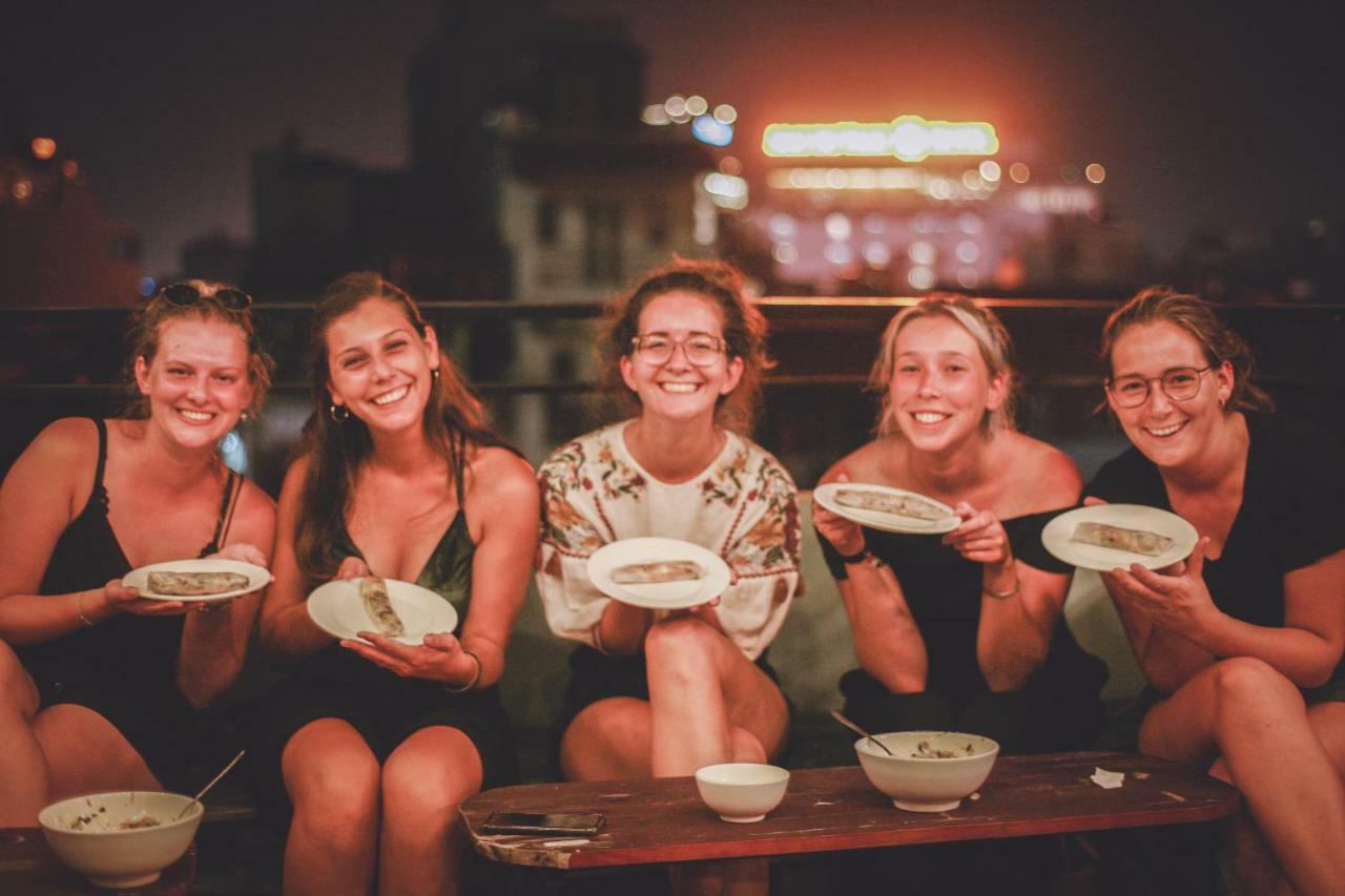 Halley Hostel Hanoi Exteriör bild