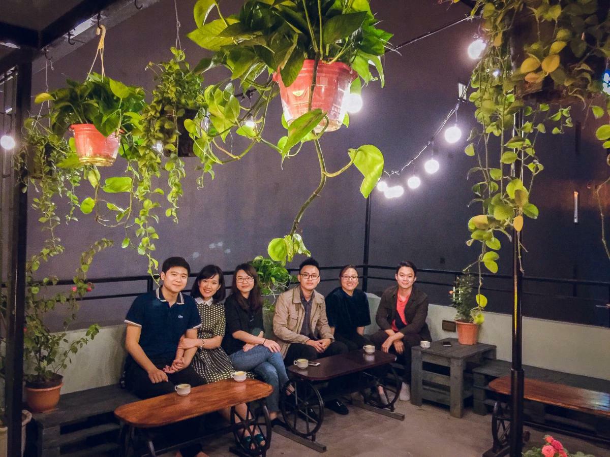 Halley Hostel Hanoi Exteriör bild